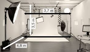 I give you some good tips and tricks. Home Photography Studio Easy Affordable Diy Home Photography Studio Guide Home Studio Photography Photography Studio Decor Photography Studio Design