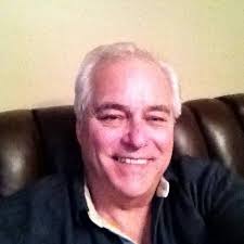 Amateur painter opens online t-shirt store