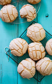 Homemade Conchas Mexican Sweet Breads Mexican Dessert Sweet Bread