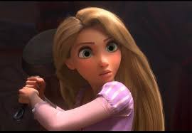 Anna tiene su guitarra, mientras que Rapunzel tiene su sartén. ¿Quién gana  esta ronda? : r/Frozen