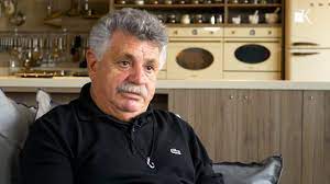 Η πρόταση του λαζάρου στην ερτ. O Sef Leyterhs Lazaroy Mila Sthn K En Mesw Lockdown H Ka8hmerinh Youtube
