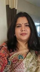 अपने से बड़ी उम्र की महिलाओं से प्यार करो, सच में बहुत ख्याल रखती हैं.!