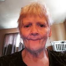 Maureen Tuttle's Instagram, Twitter & Facebook