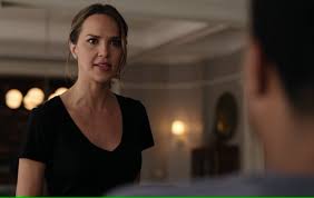 A la poursuite du bone collector la femme du serial killer, folge 6 lincoln rhyme: Critiques Series Lincoln Rhyme Hunt For The Bone Collector Saison 1 Episode 1 Critiques Series Et Cine Actu Breaking News Ca Deborde De Potins