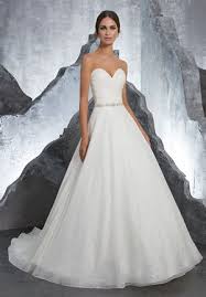 Trumpet silhouettes tend to flare out around the middle of the thigh, whereas a mermaid dress flares at the the knee.these differ from the standard fit and flare, which begins to widen right at the top of the hip. Demystifying Wedding Dress Silhouettes All You Wanted To Know About Different Wedding Dress Styles