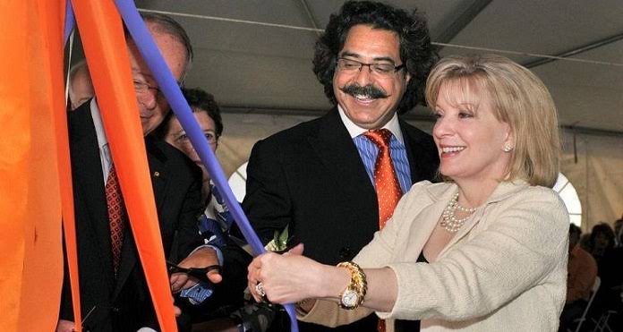 Shahid Khan Wife: Is Ann Carlson Khan still alive? Family, health update