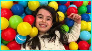 Kişinin sonradan pişman olacağına yorulur. Ruya Top Havuzlu Oyun Alaninda Yuzuyor L Cocuk Videosu L Ruyanin Ciftligi Youtube