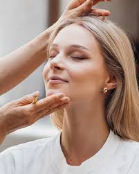 👉7 photos Indian wedding in South tyrol -day 1 🌸What an amazing wedding❣️  #beautifulbride @pranyajain #photographer @flipflopcollective #makeup &  #hairstyling by me Location @schloss_freudenstein . . . . . . .  #indianbride #