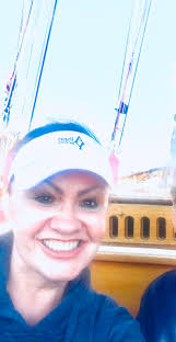 Relaxing sailboat cruise in Maine