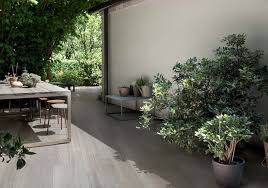 Nordisch Inspirierte Badefliesen In Holzoptik Fur Wand Wooden Tile Con Imagenes Suelos De Exterior Suelos Jardin Azulejos Efecto Madera