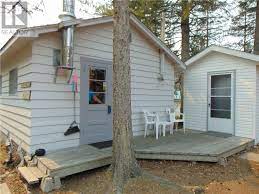 Cabin rentals are located in the heart of lakeland. Single Family For Sale 1 Bedroom 1 Bathroom Price 175 000 7