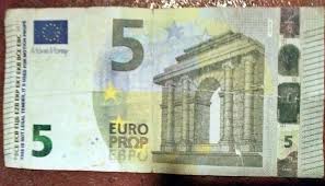 Trova una vasta selezione di euro fac simile a banconote dell'europa occidentale a prezzi vantaggiosi su ebay. Attenzione Ai 5 Euro Falsi A Sanremo Ne Hanno Gia Rifilato Uno Prima La Riviera