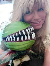 Laura Lenhard's Instagram, Twitter & Facebook