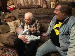 С женой он приехал в аэропорт, чтобы улететь в уфу, и только на регистрации. Zhena Bykova O Ego Materi Ya Nauchilas U Nee Samomu Vazhnomu Sobesednik