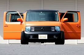 日産 キューブをセレンゲッティオレンジで刷毛塗り全塗装 日産キューブ 車 塗装 diy 車 塗装