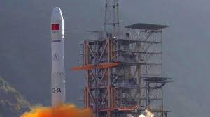 火箭发射器是一种困难模式、世纪之花后的发射器，发射爆炸火箭。它有 5.56*1/18 (5.56%) / 10.8*35/324 (10.8%) 几率掉落自骷髅突击手, 它只在世纪之花被打败后在地牢中生成。它的火箭弹药可以从机器侠处购买，同样在打败世纪之花后才. F2uboabc8jm3tm
