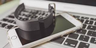 Turn your phone or tablet off and back on. Why Won T My Fitbit Sync How To Troubleshoot Syncing