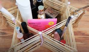 Hal böyle iken evdeki malzemelerle, kendi kendinize yapabileceğiniz 7 geri dönüşüm projesini sizin. Geri Donusum Isleri Ve Anlatimlari Burada Kendin Yap 10marifet Org