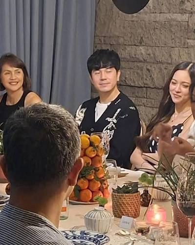 Kim Chiu shared a video of Paulo Avelino effortlessly serving looks as she  greeted him on his birthday on her Instagram Story. “Hope life stays gentle  on you the same way you