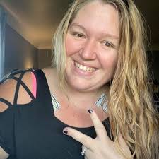 Hello, I'm new to this group and enjoying the book I'm reading