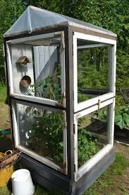 4 Fenster Haus In 2020 Indoor Greenhouse Backyard Greenhouse Greenhouse