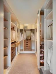 Informationen zu unterschiedlichen innenausstattungen, türen und bauweisen erhalten sie hier. 19 Begehbarer Kleiderschrank Selber Bauen Ideen Kleiderschrank Schrank Ankleide Zimmer