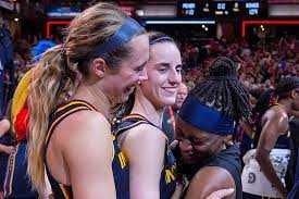 Caitlin Clark remains cool as a cucumber and a 'kid at heart' despite  abrasive criticism | Marca