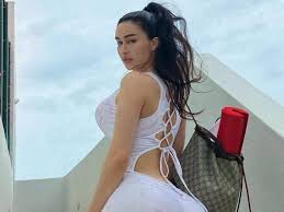 This is juli puente instagram profile (@julieta_puente). Titulo De Cronica Murio La Kim Kardashian Mexicana Tras Operarse La Cola