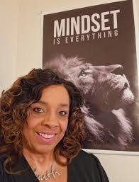 Elaina Bryan's Instagram, Twitter & Facebook