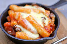 15 Delicious Korean Foods Best Eaten After Midnight Best Korean Food Recipes Tteokbokki