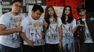 Subtitle cuma bisa buat streaming online bukan download. Personel Cjr Dalami Peran Untuk Film Ada Cinta Di Sma Lewat Proses Reading Surya