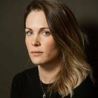 Laura Dinkel's Instagram, Twitter & Facebook