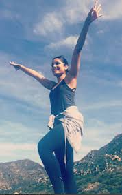 Behind the scenes photos with oliver from the filming of mr. Freida Pinto Age Boyfriend Dating Husband Feet Height Wiki Movies Hot And Dev Patel Gorilla Slumdog Millionaire Actress Trishna Immortals Bikini Films List Pics Images Instagram Pocket News Alert