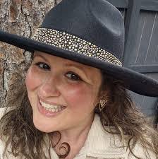 Tracy Mackay's Instagram, Twitter & Facebook