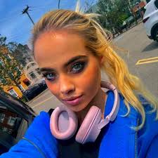 Hi all My 2016 BMax Automatic starts shaking over 70 mph anyone got any  ideas why just