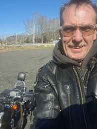 Chris Hohenberger's Instagram, Twitter & Facebook