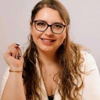 Sarah Larocque's Instagram, Twitter & Facebook