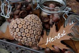 Im herbst liegt das beste bastelmaterial direkt zu unseren füßen. Bastelideen Mit Eicheln Und Kastanien Mein Schoner Garten