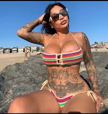 Brittanya Razavi Jnr on X: Do you like how thick is it ?  t.coKRULCxsJ7C  X