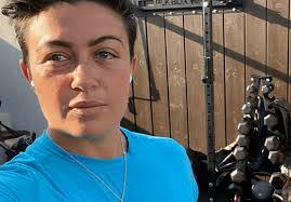 Shanna Guzman's Instagram, Twitter & Facebook