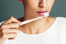 Lantas, bagaimana cara menghilangkan bibir hitam secara alami? 6 Rahsia Merahkan Bibir Yang Gelap Dan Kusam Dalam Satu Minggu