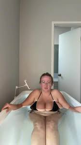 ameliaquest - Porn Videos & Photos - EroMe