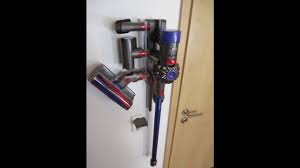 The dyson v10 motorhead cordless stick vacuum cleaner with powerful suction and filtration to powerful suction to deep clean everywhere. Dyson V11 V10 Zubehor Wandhalter V7 V8 Wall Mount Adapter Youtube