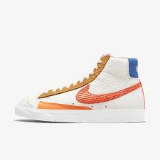 The blazer is also made in a special construction for skateboarding by nike sb. Nike Blazer Nike De