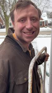 Throwback to one of my favorite Max videos of all time! He’s always been so  helpful and always looks to help others even when they don’t ask for it. 🥰