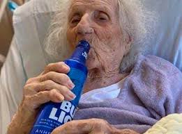 Feel Good Friday: 6 Uplifting Stories to Head Into the Weekend With