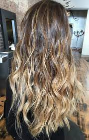 Balayage de caramelo de miel hasta los hombros. 180 Ideas De Balayage En 2021 Coloracion De Cabello Look De Cabello Peinados