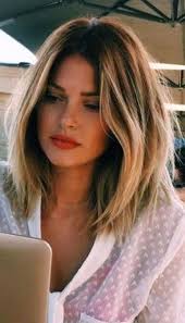 28 Stunning Medium Women Hairstyles Ideas 28 Stunning Medium Women Hairstyles Ideas 28 Stunning Medium Wom Hair Styles Medium Hair Styles Long Hair Styles