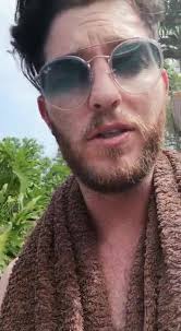 Feeling the summer love with Kyle Deutsch this Heatwave!!! Don’t miss out  !!!