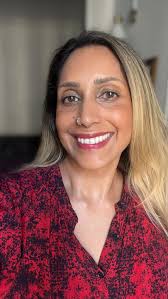 Didn't feel confident at ALL when I took this but as I inch closer to  turning 50 next year, I just generally say f*ck it and take the photo  🤷‍♀️😂 Because the